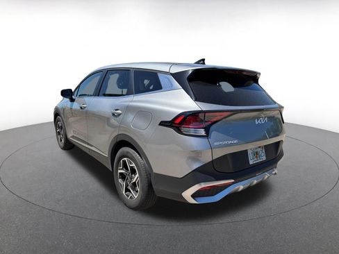 Used 2025 Kia Sportage LX FWD image 5