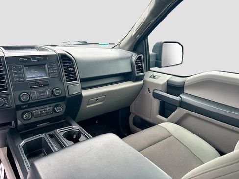 Used 2017 Ford F150 XL w/ Equipment Group 101A Mid AWD/4WD image 27