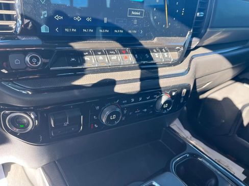 Used 2024 Chevrolet Silverado 1500 ZR2 image 15