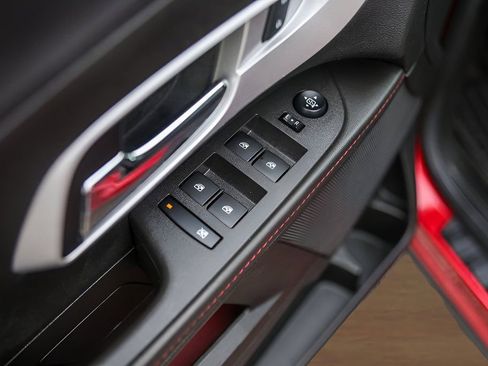 Used 2014 Chevrolet Equinox LT w/ Driver Convenience Package image 22