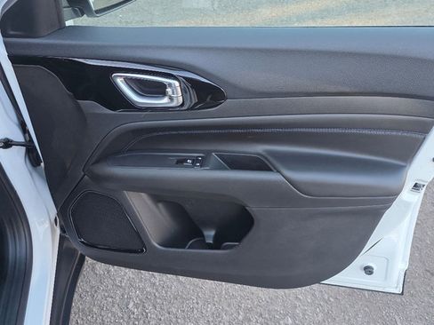 Used 2026 Jeep Compass Limited w/ Limited Altitude Pack image 19