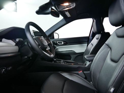 New 2025 Jeep Compass Limited image 32