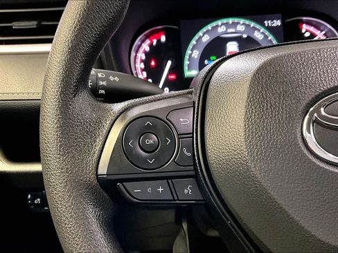 Certified 2025 Toyota RAV4 LE image 21