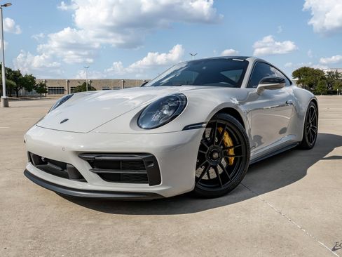 Used 2024 Porsche 911 Carrera GTS RWD image 6
