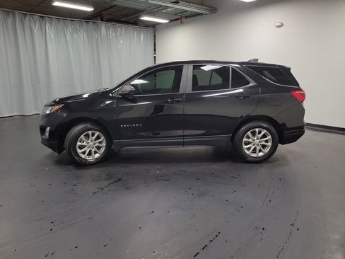 Used 2021 Chevrolet Equinox LS w/ LS Convenience Package AWD/4WD image 5
