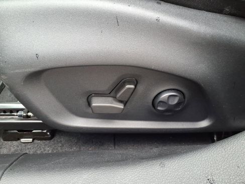 Used 2021 Jeep Compass Altitude w/ Sun and Sound Group image 9