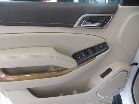 Used 2017 GMC Yukon Denali w/ Enhanced Security Package image 14