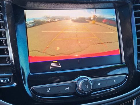 Used 2020 Chevrolet Trax LT w/ LT Convenience Package image 24