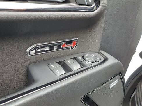 Used 2022 GMC Sierra 1500 AT4 w/ AT4 Premium Package image 14