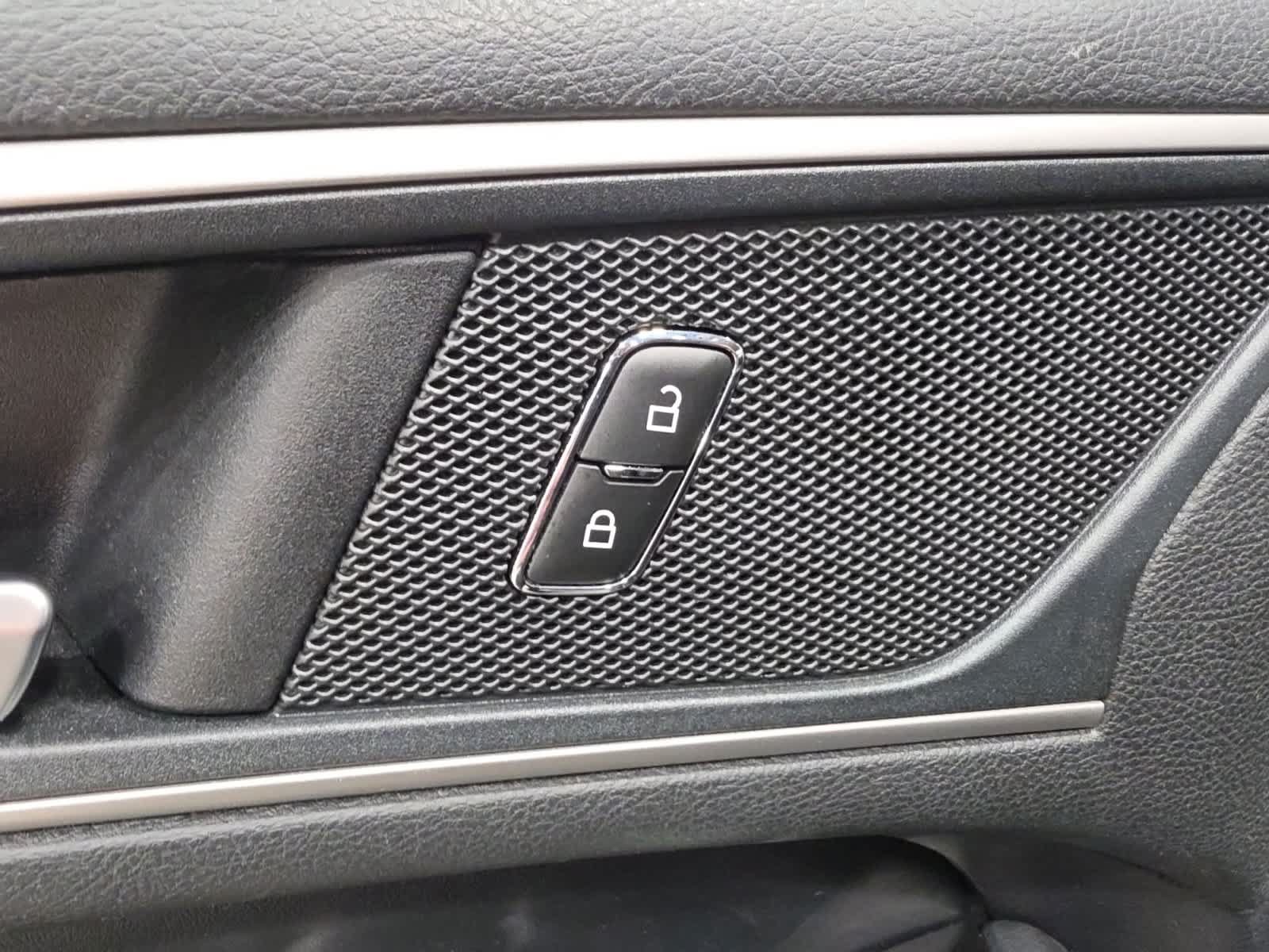 Used 2019 Ford Edge SEL w/ Equipment Group 201A AWD/4WD image 20
