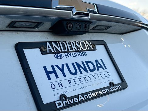 Used 2023 Chevrolet Traverse Premier image 14