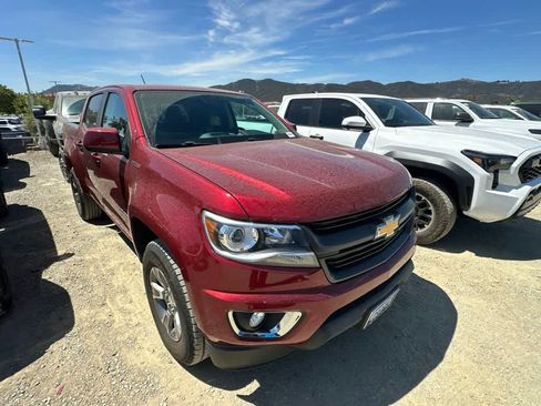 Used 2017 Chevrolet Colorado Z71 RWD image 2