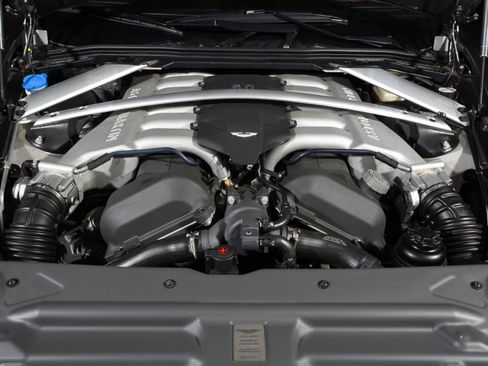 Used 2005 Aston Martin DB9 Coupe RWD image 37