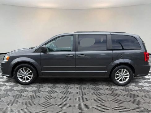 Used 2016 Dodge Grand Caravan SXT w/ UConnect Hands-Free Group FWD image 4