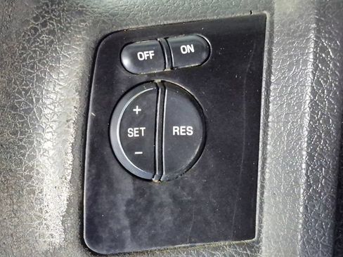 Used 2010 Ford F250 XL AWD/4WD image 12