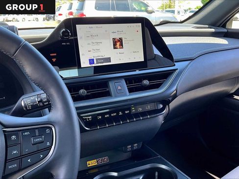 Used 2025 Lexus UX 300h FWD w/ Accessory Package (Z1) image 6
