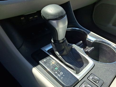 Certified 2019 Toyota Highlander XLE AWD/4WD image 18