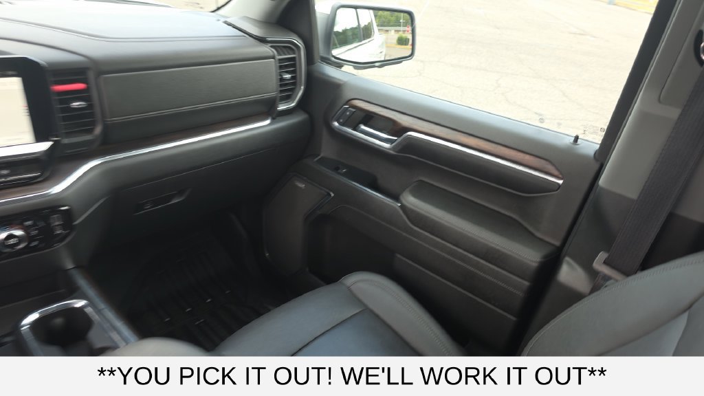 Used 2023 GMC Sierra 1500 SLT w/ SLT Premium Plus Package AWD/4WD image 27