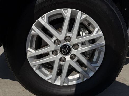 Used 2023 Toyota Tundra SR5 RWD image 9