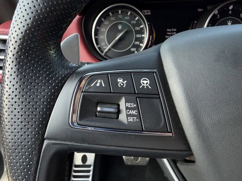 Used 2022 Maserati Ghibli Modena image 24