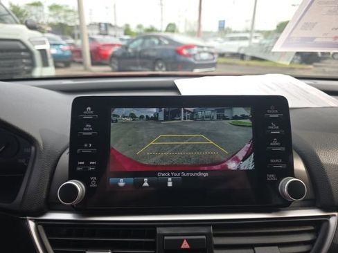 Used 2021 Honda Accord Sport image 18