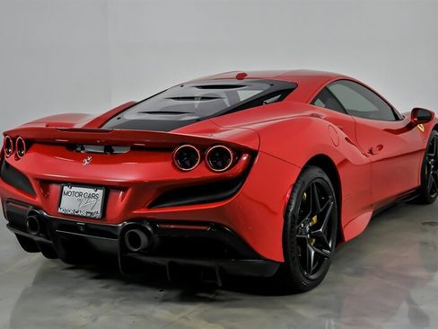 Used 2022 Ferrari F8 Tributo RWD image 12