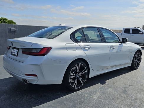 Used 2023 BMW 330e w/ Driving Assistance Package RWD image 5