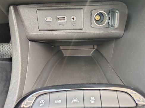 Used 2022 Buick Encore GX Select AWD/4WD image 27