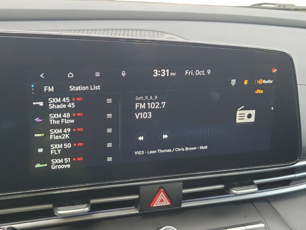 Used 2025 Hyundai Elantra Limited FWD image 14