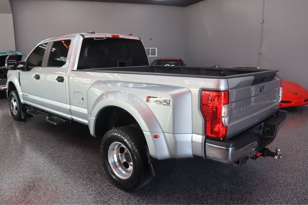 Used 2022 Ford F350 XL w/ STX Appearance Package AWD/4WD image 3