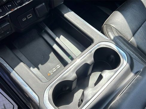 Used 2020 Chevrolet Silverado 2500 LTZ image 30