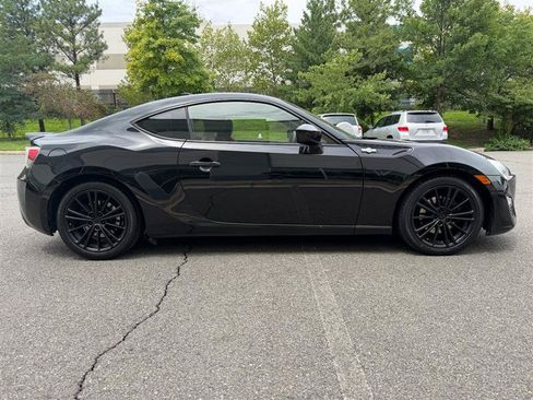 Used 2016 Scion FR-S RWD image 17