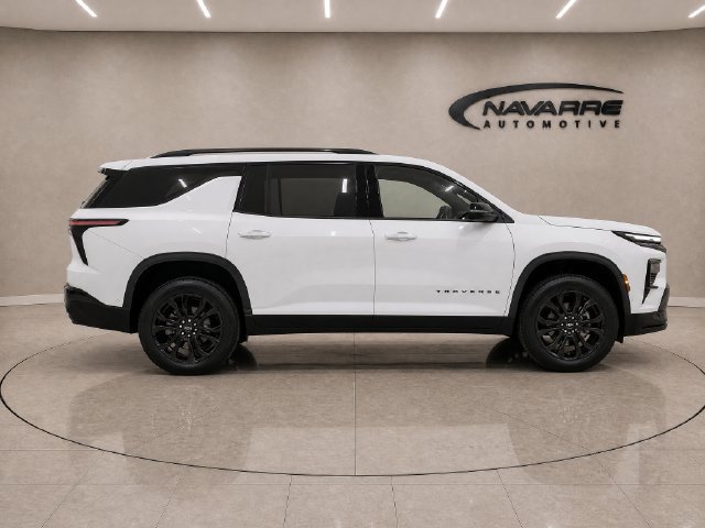 New 2027 Chevrolet Traverse RS w/ LPO, Floor Liner Package FWD image 9