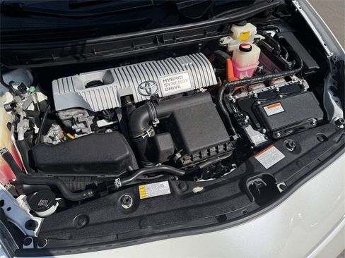 Used 2015 Toyota Prius Four w/ Deluxe Solar Roof Package image 26