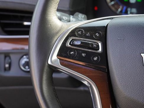 Used 2018 Cadillac Escalade Luxury RWD image 30