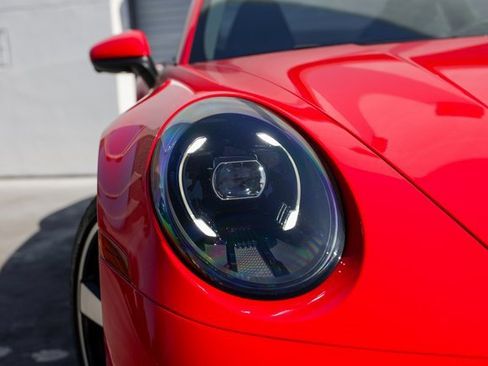 Certified 2025 Porsche 911 Carrera image 13