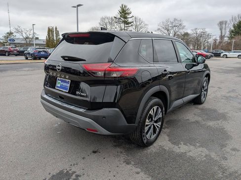 Used 2022 Nissan Rogue SV image 6