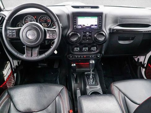 Used 2018 Jeep Wrangler Unlimited Rubicon image 21