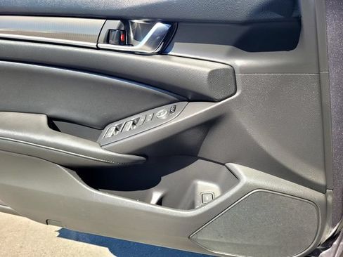 Used 2019 Honda Accord Sport image 15