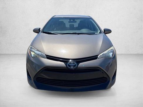 Used 2017 Toyota Corolla LE w/ Carpet Mat Package (TMS) FWD image 2