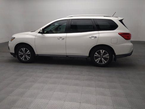 Used 2017 Nissan Pathfinder SL w/ Trailer Tow Package FWD image 3