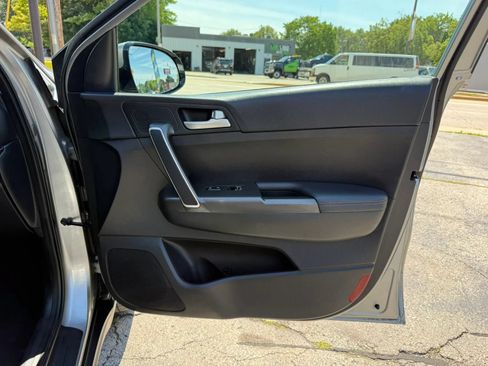 Used 2022 Kia Sportage LX w/ LX AWD Value Edition Package image 18