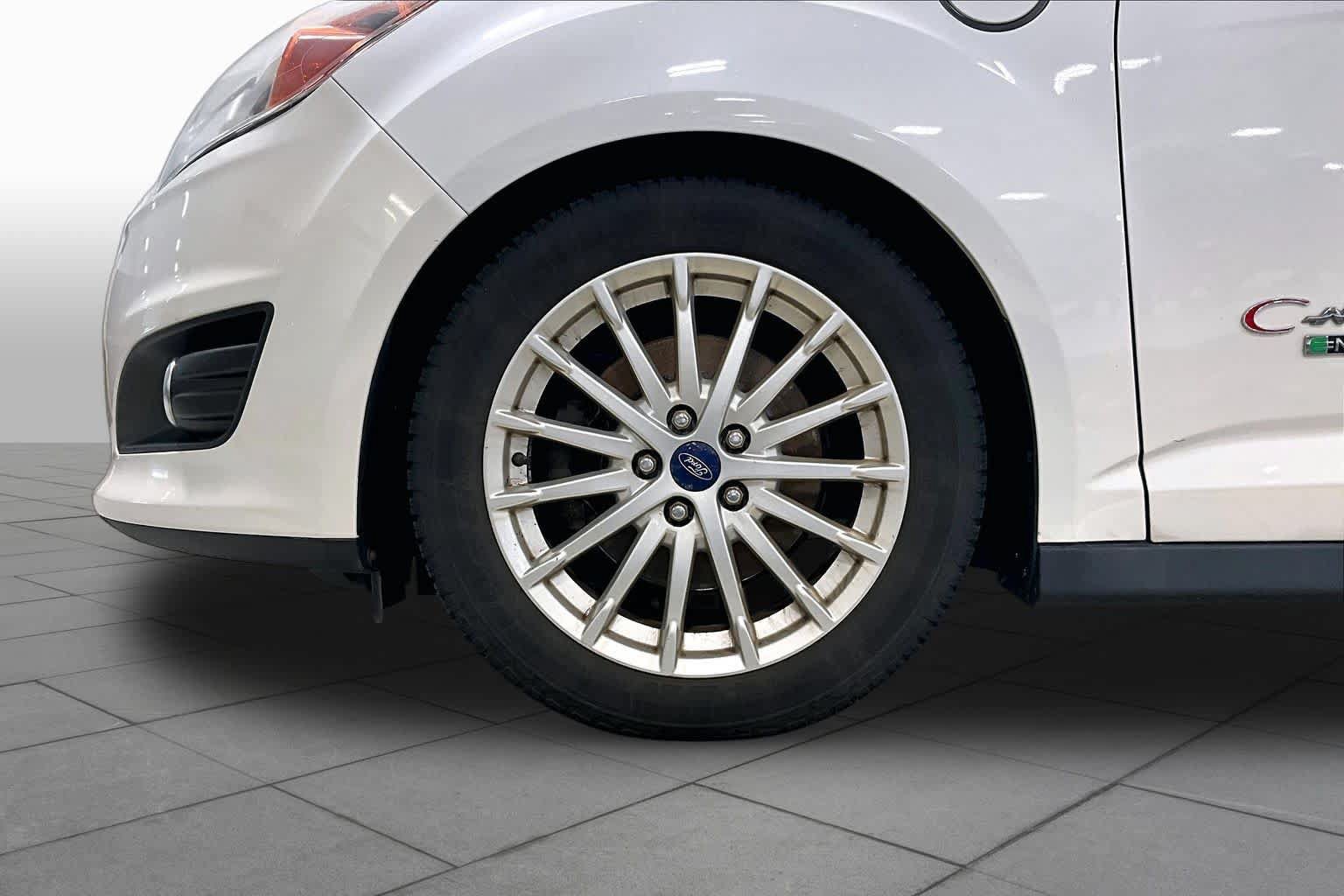 Used 2016 Ford C-MAX Energi SEL FWD image 11