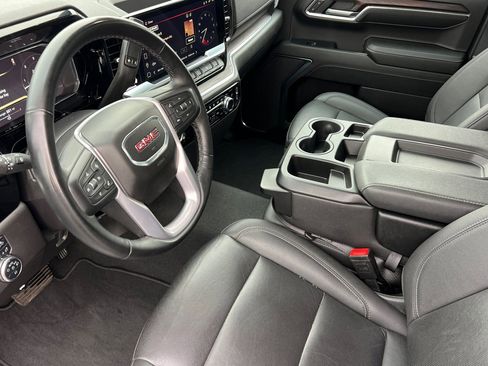 Used 2024 GMC Sierra 1500 SLT image 10
