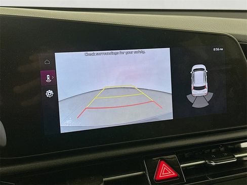 Certified 2025 Kia Niro EX image 10