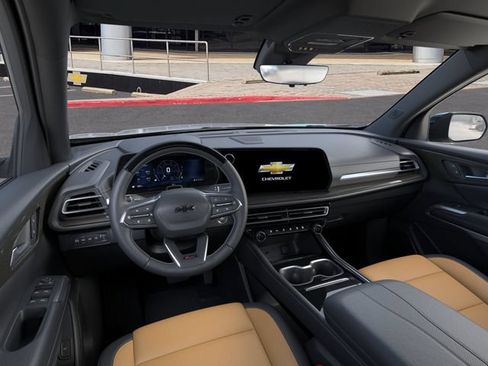 New 2027 Chevrolet Traverse Z71 w/ Enhanced Driving Package AWD/4WD image 15