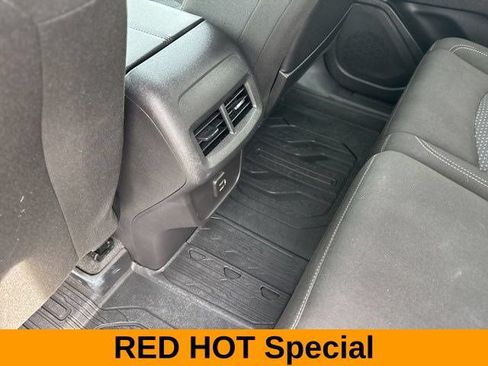 Used 2024 GMC Terrain SLE w/ Driver Convenience Package FWD image 32