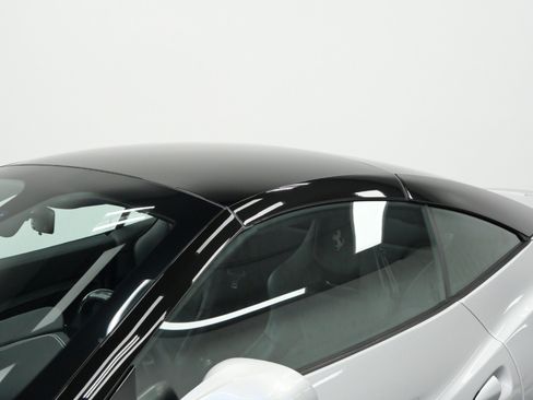 Used 2011 Ferrari California RWD image 46