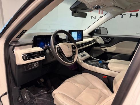 Used 2025 Lincoln Aviator Reserve w/ Equipment Group 201A AWD/4WD image 12