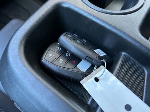 Used 2024 Chevrolet Silverado 3500 LT image 27